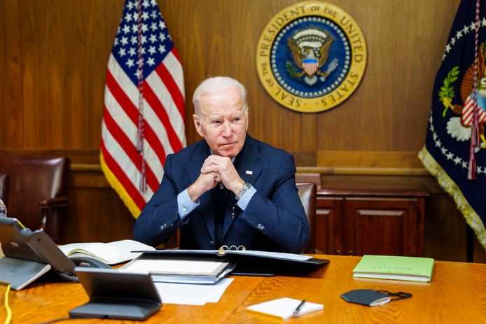 De Amerikaanse president Joe Biden tijdens zijn gesprek met zijn Russische collega Vladimir Poetin, afgelopen zaterdag.
