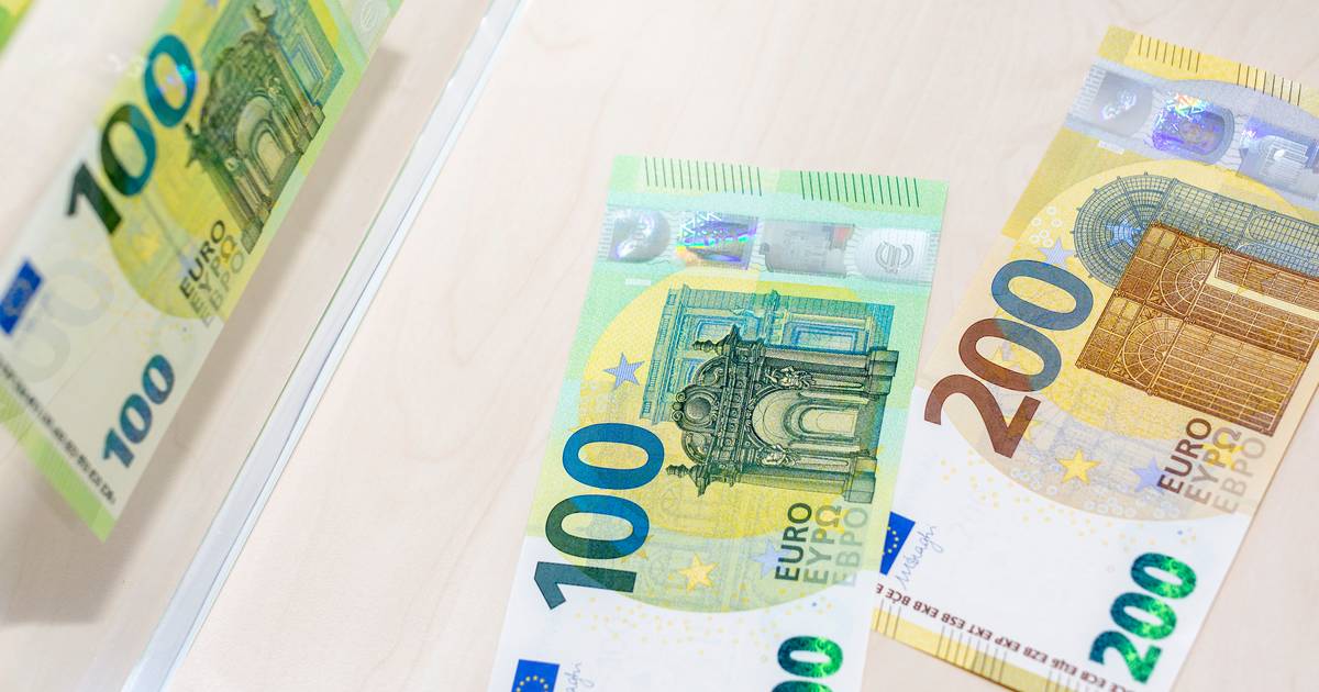 Nationale Bank stelt nieuwe biljetten 100 en euro voor | Economie | hln.be