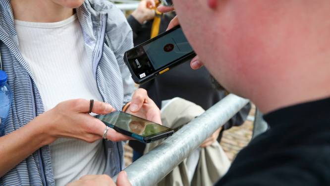 Covid Safe Ticket: une potentielle faille de sécurité, l’affaire prise “très au sérieux”