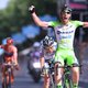 Boem! Italiaan blijft peloton voor, Richie Porte verliest 46"