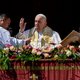 Paus Franciscus houdt jaarlijkse paasboodschap en staat opnieuw stil bij oorlog in Oekraïne