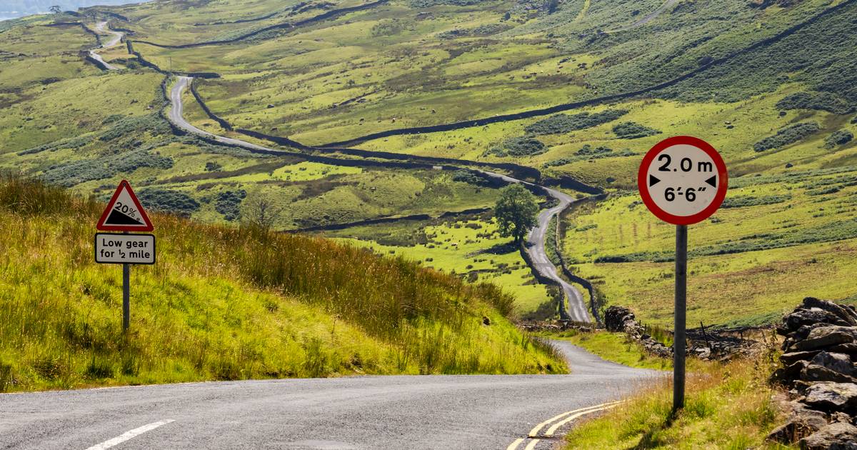 Belgische motorrijder overleden bij botsing op steile bergpas in Engeland.