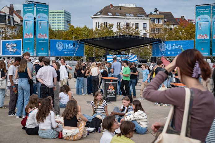 Studenten trappen academiejaar op gang tijdens Students on Stage ...