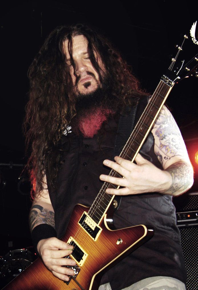Darrell Abbott, de gitarist van de Amerikaanse metalband Pantera was een van de dodelijke slachtoffers.
