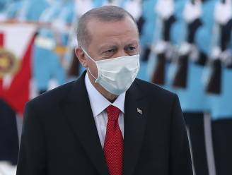 Turkse president Erdogan doet aangifte tegen Wilders om spotprent, PVV-leider woedend: ‘Loser!’