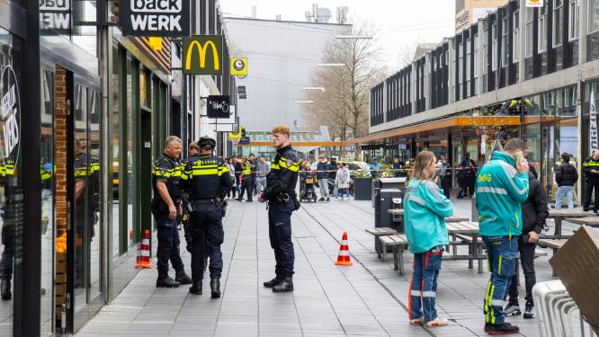Helmonder zwaargewond bij steekpartij in Rotterdam, winkelend publiek getuige van reanimatie
