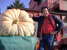 Dany Danubio, le chanteur au grand coeur, et son potiron de 545 kilos
