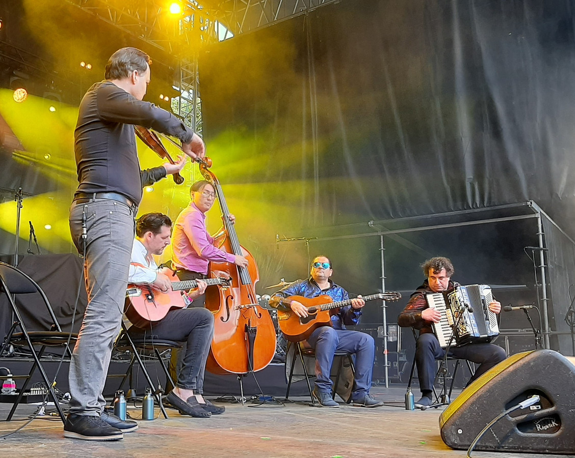 Meestergitarist Jimmy Rosenberg uit Helmond geeft online concert en ...