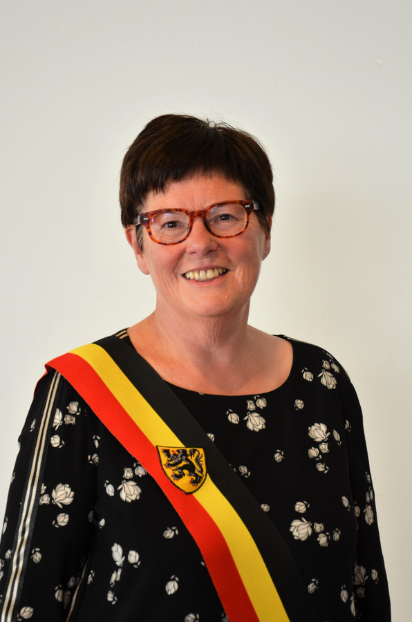 Burgemeester Carine Dewaele (CD&V)