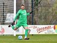 Erwin Mulder verdedigde dinsdag het doel van Go Ahead Eagles. De ploeg ging in een oefenwedstrijd met 1-2 onderuit tegen Schalke 04 onder 23.