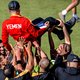 Vluchtelingen proberen zich op de KNVB-campus in de kijker te spelen. ‘Weet jij nog een goede club?’