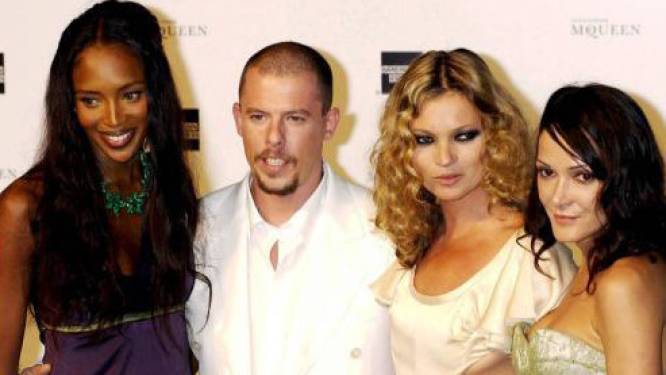 Le styliste Alexander McQueen s'est suicidé