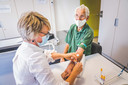 Ook Renaat vindt het geen enkel probleem om bloed te laten afnemen