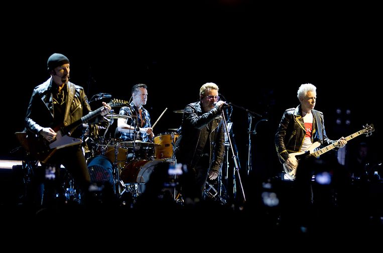 De Ierse band U2 treedt op in de Ziggo Dome tijdens hun Innocence + Experience Tour. Beeld anp