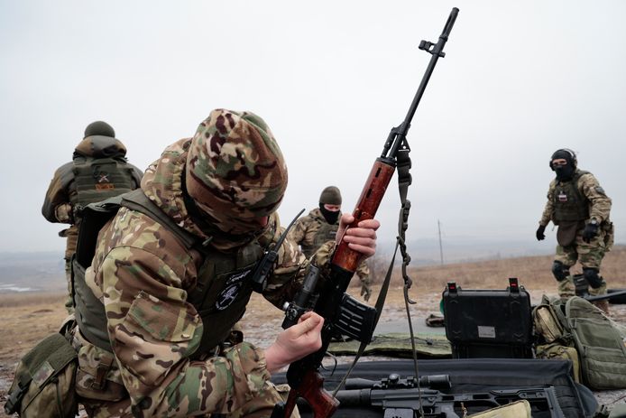 Illustratiebeeld: Russische soldaten op een oefenterrein in de Oost-Oekraïense regio Donetsk.