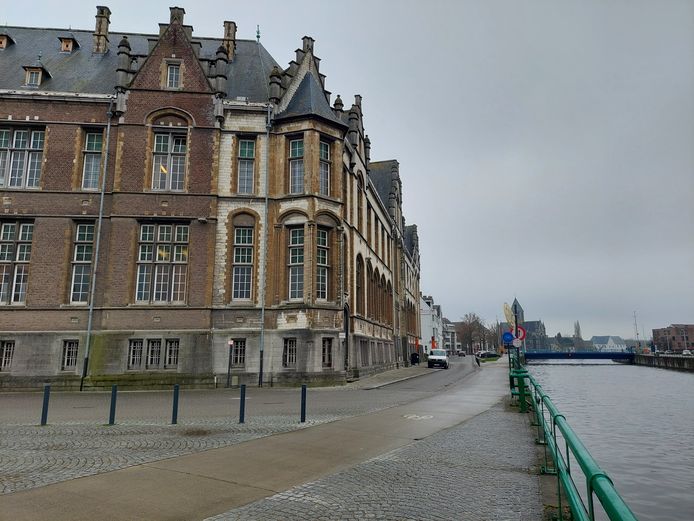 Het gerechtsgebouw.