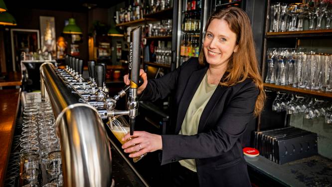 Marijke (39) stopte met de universiteit om in de kroeg te werken: ‘Daar kreeg ik wél energie van’