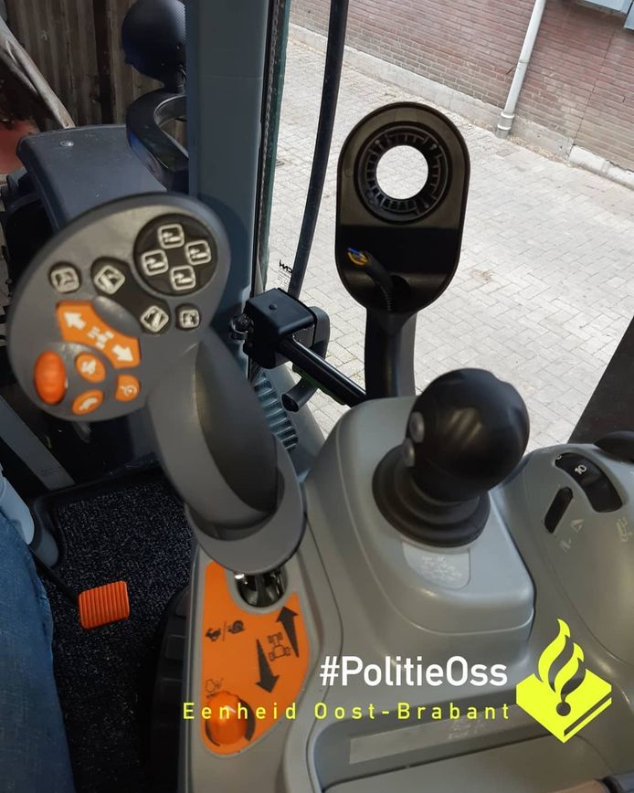 Een tractor waarvan het navigatiesysteem is gestolen.