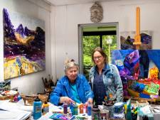 Anita Nap (85) schildert nog altijd uitbundig: ‘Kijk hoe die kleuren met elkaar aan het donderjagen zijn’