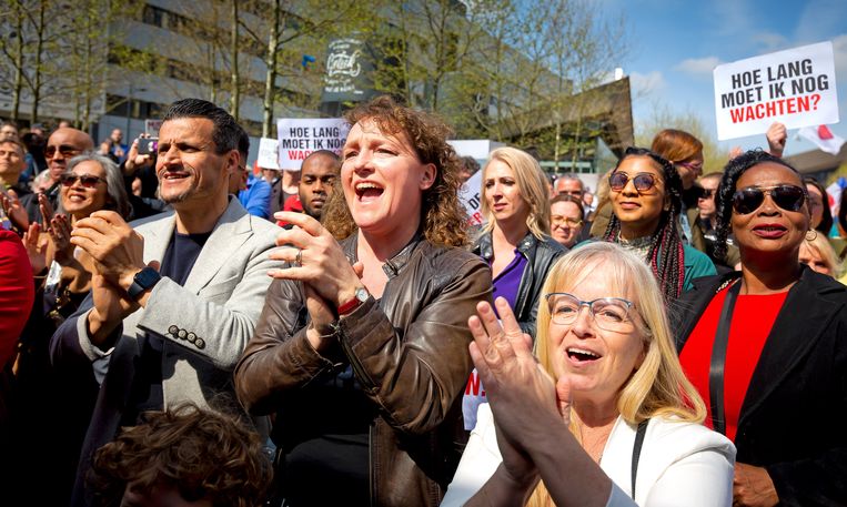 Een steunmanifestatie voor toeslagenouders en kinderen, afgelopen april.  Beeld Bart Hoogveld