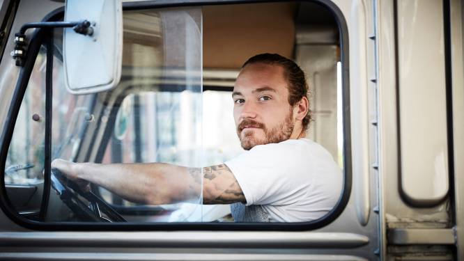 5.000 vrachtwagenchauffeurs te kort in Vlaanderen: wat zijn de voor-en nadelen van deze job?