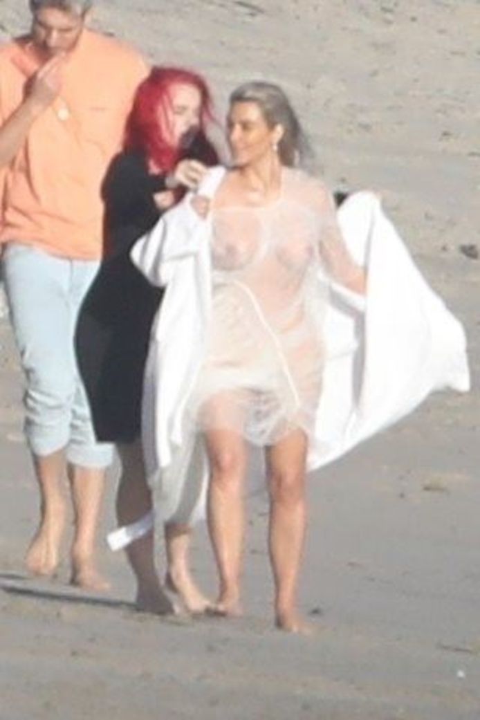 Kim Kardashian gaat naakt.