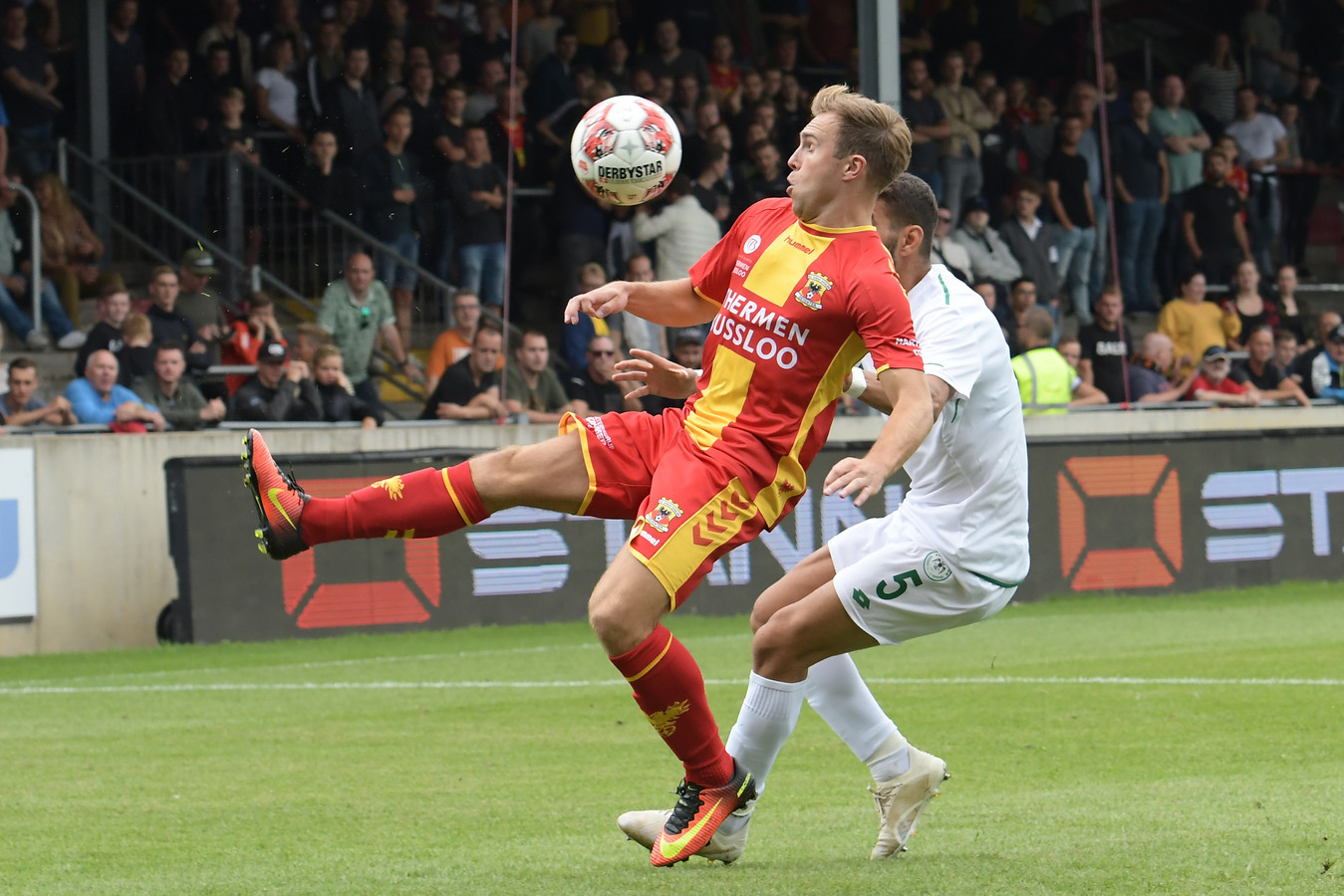 Martijn Berden topscorer van voorbereiding bij Go Ahead Eagles Foto