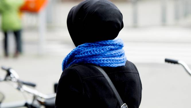 JOVD Flevoland: 'Politiek moet zich uitspreken over mishandeling vanwege hoofddoek in Emmeloord'