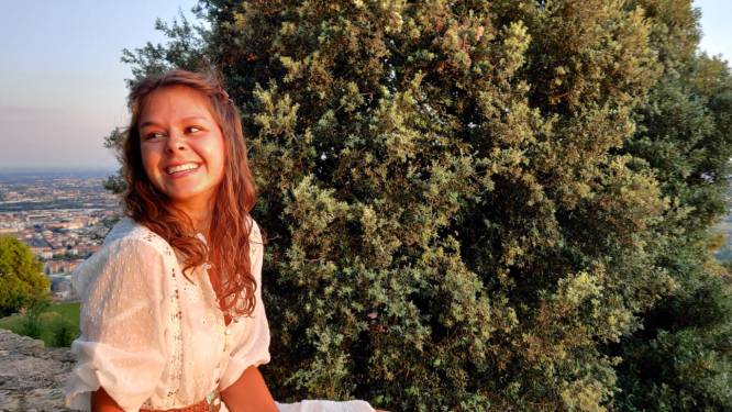 Dewi over haar erfelijke spierziekte: ‘Wat heeft mij dit geleerd of opgeleverd?’