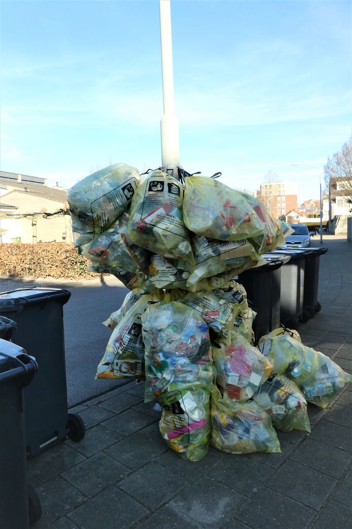Opsplitsen Intimidatie Kiwi Ophalen afval straks flink duurder in Gestel en Boxtel | Meierij | bd.nl