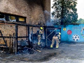 Ramen springen van kinderdagverblijf door brand in aangebouwde schuur in Dongen