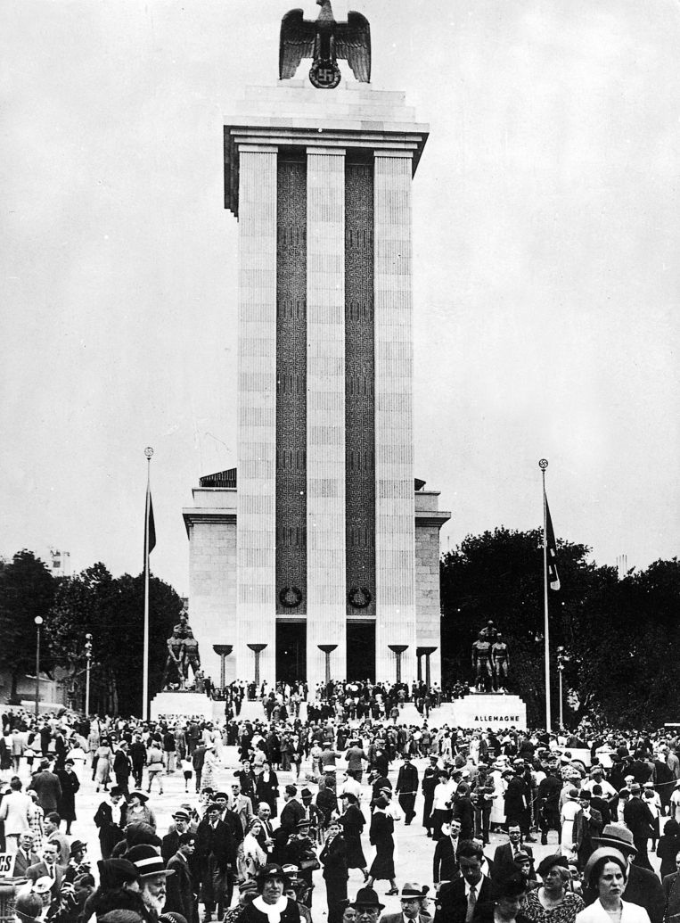 'Het Duitse paviljoen op de Wereldtentoonstelling van 1937 in Parijs was een ontwerp van Albert Speer' Beeld Belga