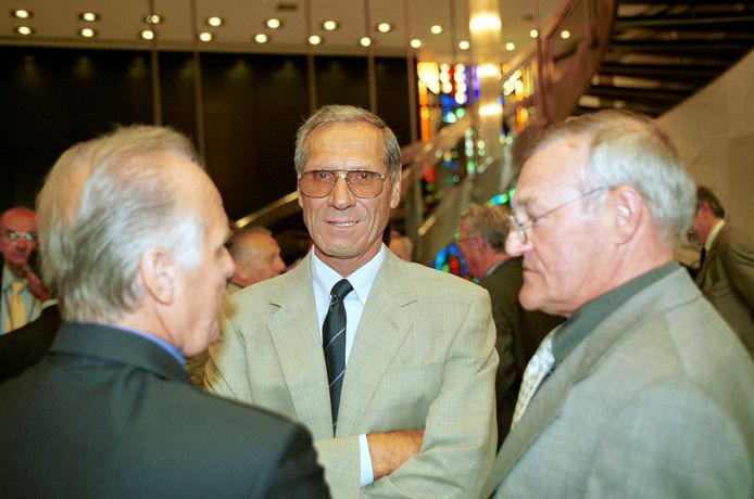 Frans Aerenhouts op een beeld van 21 jaar geleden toen de Ronde van Frankrijk in Antwerpen aankwam.