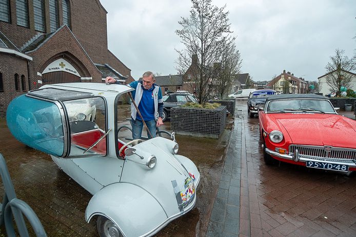 Het nieuwe toerseizoen voor de oldtimers van de Oldtimer Vrienden Club Roosendaal gaat van start.