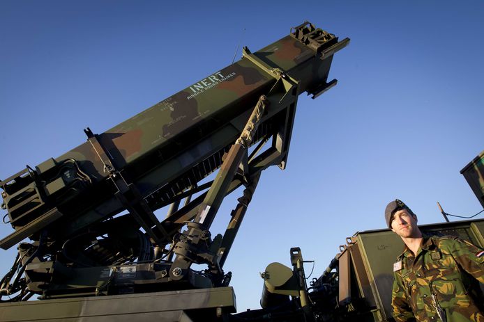 In 2012 maakte het Defensie Grondgebonden Luchtverdedigingscommando (DGLC) in Vredepeel zich met zijn Patriot luchtverdedigingssystemen klaar voor een eventuele inzet in Turkije.  Archieffoto