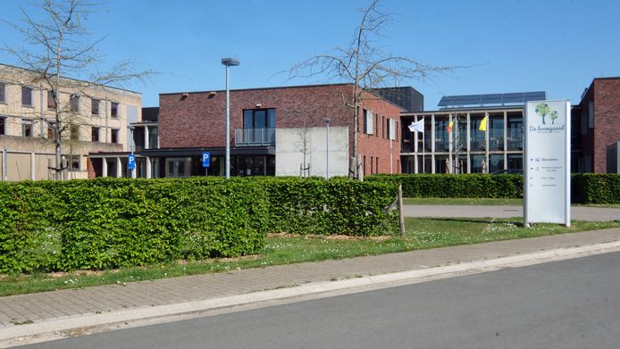 De gemeente Langemark-Poelkapelle is dringend op zoek naar verpleegkundigen en zorgkundigen voor het woonzorgcentrum De Boomgaard.