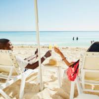 Help, mijn vriend wil naar een all-inclusivehotel: ‘Vermijd de Britten, kinderen en animatoren’