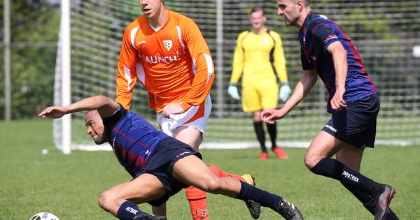 17-jarige scheidsrechter probleemwedstrijd: 'Supporters stonden me op te wachten'