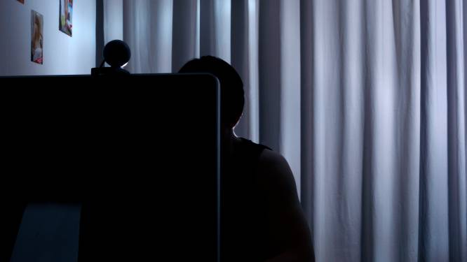 Man verleidde minstens zestien jongeren tot seksuele handelingen voor webcam en maakte kinderporno