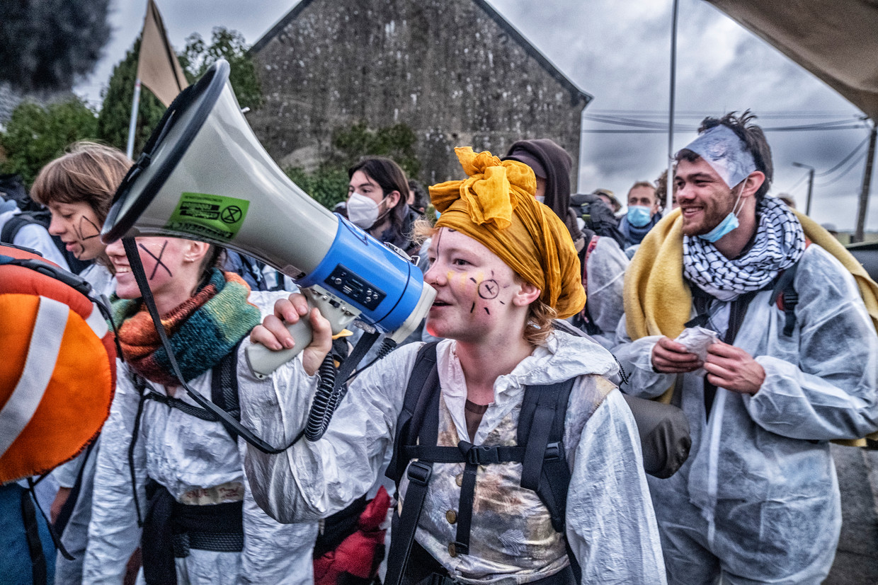 In Filwe, in Hainaut Province, the main protest action was 