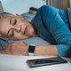 De niet zo slimme smartwatch: ‘Om iets over je slaap te kunnen zeggen, moet je de hersenactiviteit meten. En dat kan zo’n smartwatch helemaal niet’