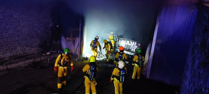 Incendie dans en entrepôt sous la trémie Sainte-Marie, à Liège.