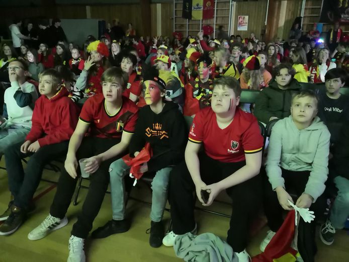 Sint-Bernarduscollege Nieuwpoort supportert voor Rode Duivels tijdens cruciale WK-match