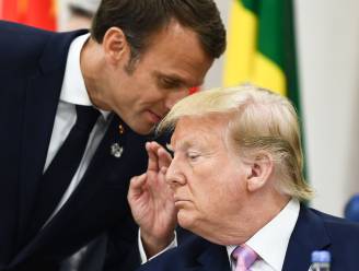 Trump verwijt Macron ‘dwaasheid’ en dreigt Franse wijn zwaarder te belasten