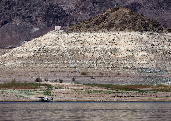 National Park rangers en politieagenten aan de oever van Lake Mead. Archiefbeeld.