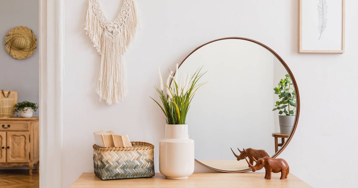 Een Vieze Waas Op De Spiegel Zo Kom Je Er Vanaf Schoonmaaktips Ad Nl