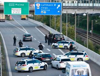 Deense politie op zoek naar criminelen in Zweedse auto: "Wagen moet tegen elke prijs gestopt worden"