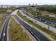 De nieuwe snelwegen op de Linkeroever en Zwijndrecht zijn klaar. Vanaf 9 mei kun je er over rijden.