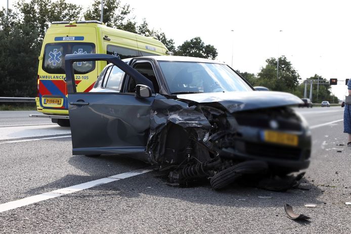 Eén vrouw raakte gewond.