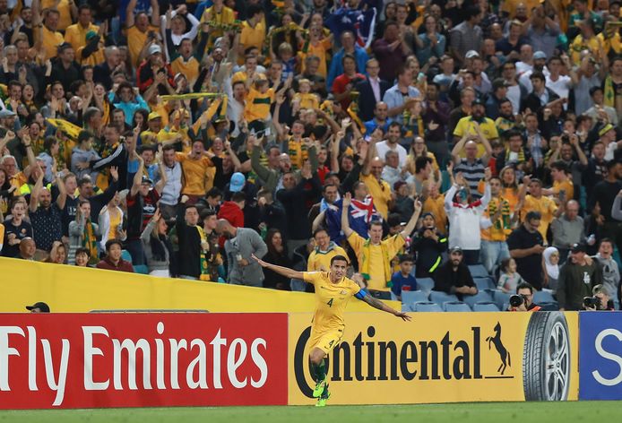Fans van Australië juichen na de goal van Tim Cahill, waarmee kwalificatie voor het WK 2018 wed veiliggesteld.